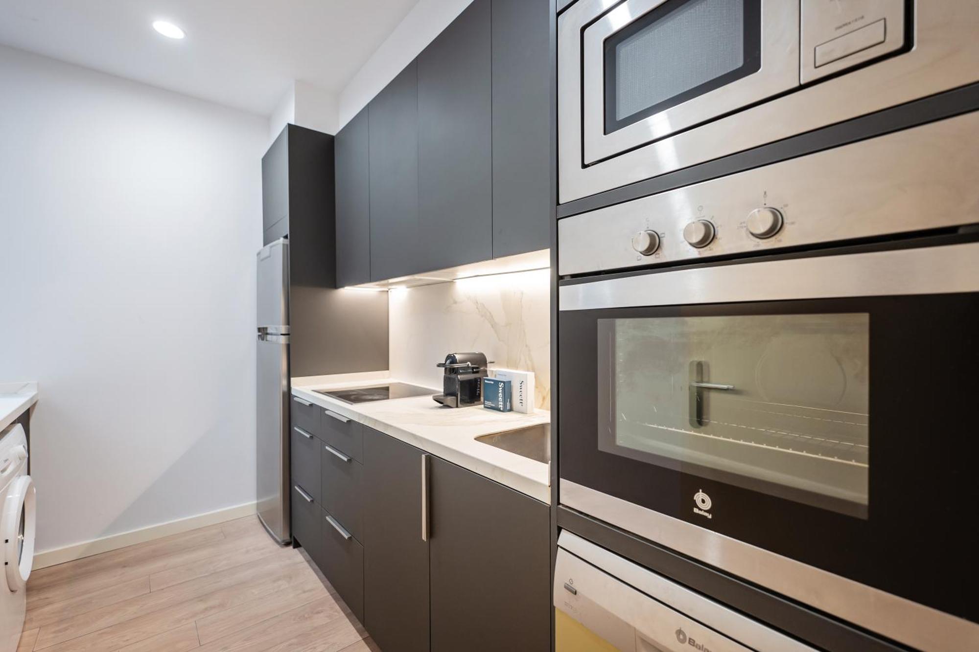 Sweett - Gran Via Apartment Barcelona Bagian luar foto