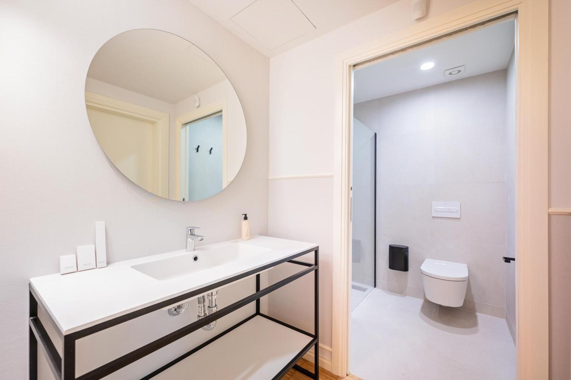 Sweett - Gran Via Apartment Barcelona Bagian luar foto