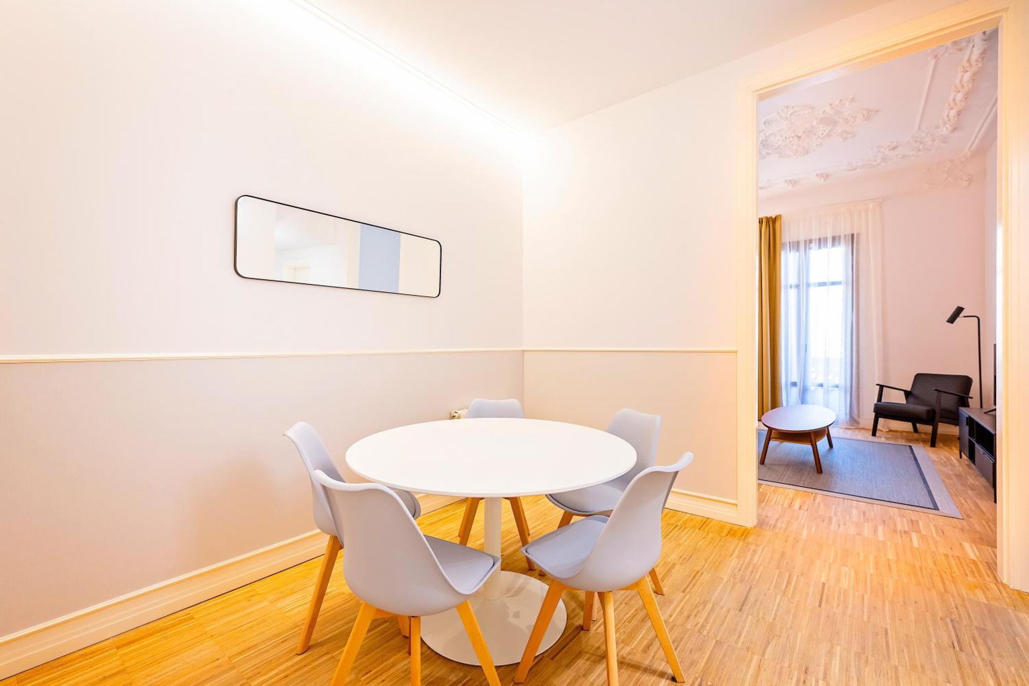 Sweett - Gran Via Apartment Barcelona Bagian luar foto